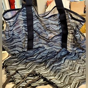 NWOT Black and White Beach Tote/Carryall